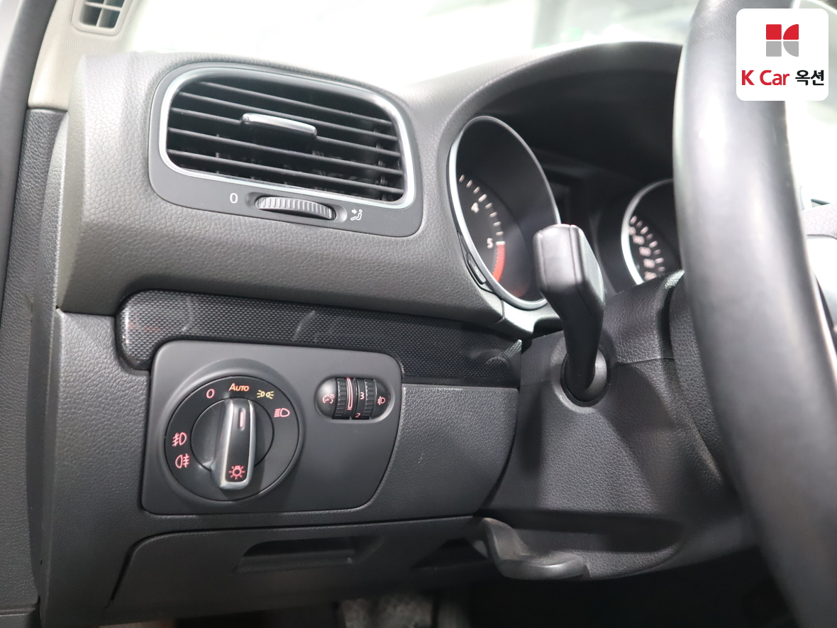 Volkswagen Golf - 9