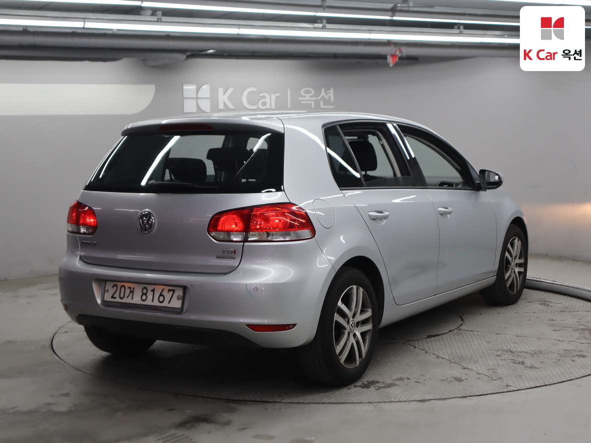 Volkswagen Golf - 2