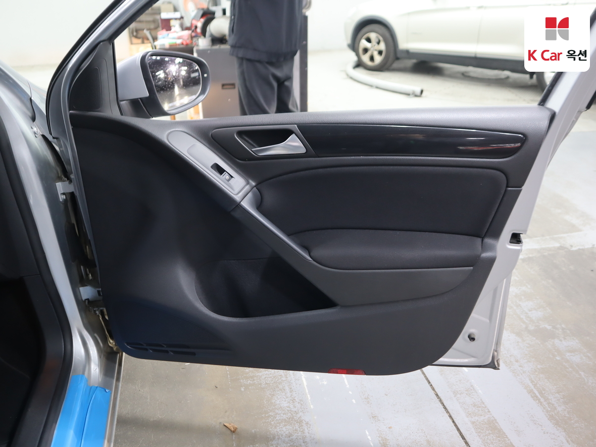 Volkswagen Golf - 29