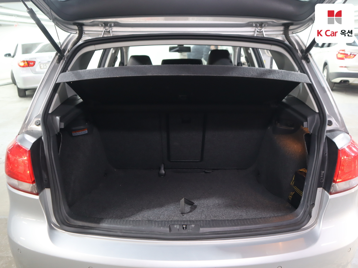 Volkswagen Golf - 25