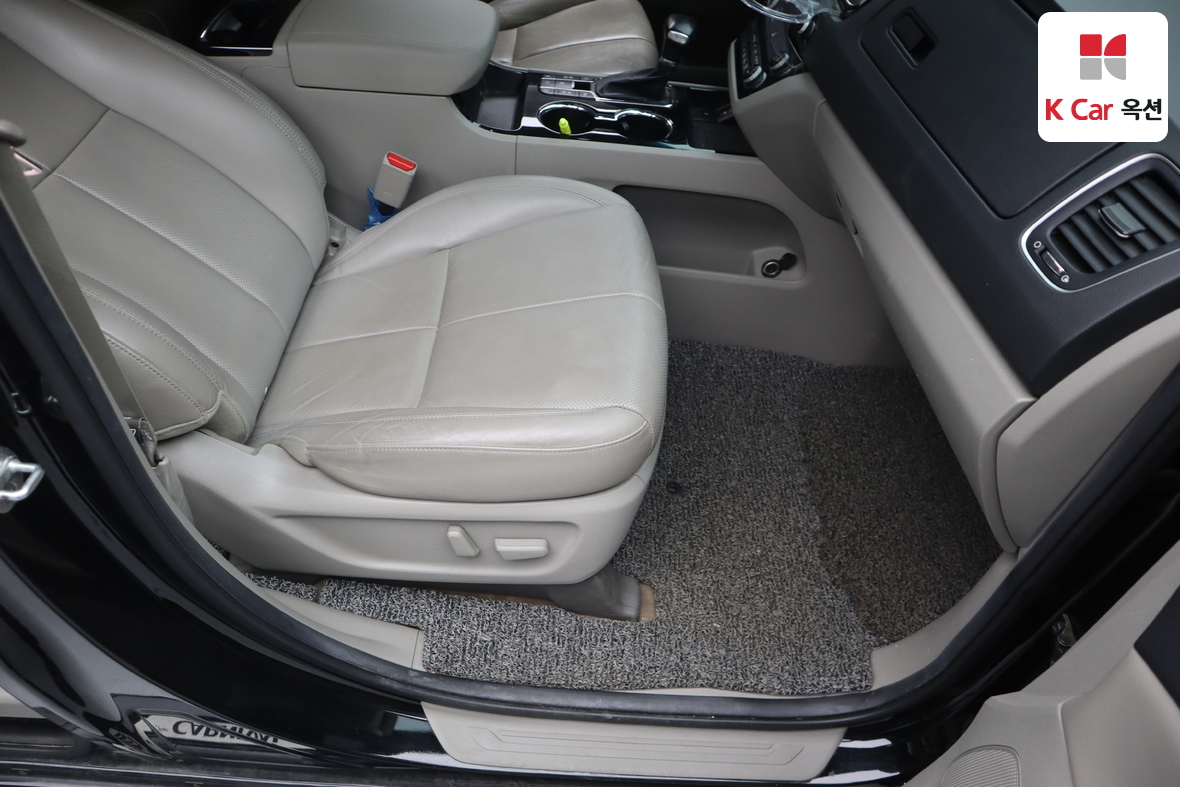 Kia New Carnival 2019 - Image 35