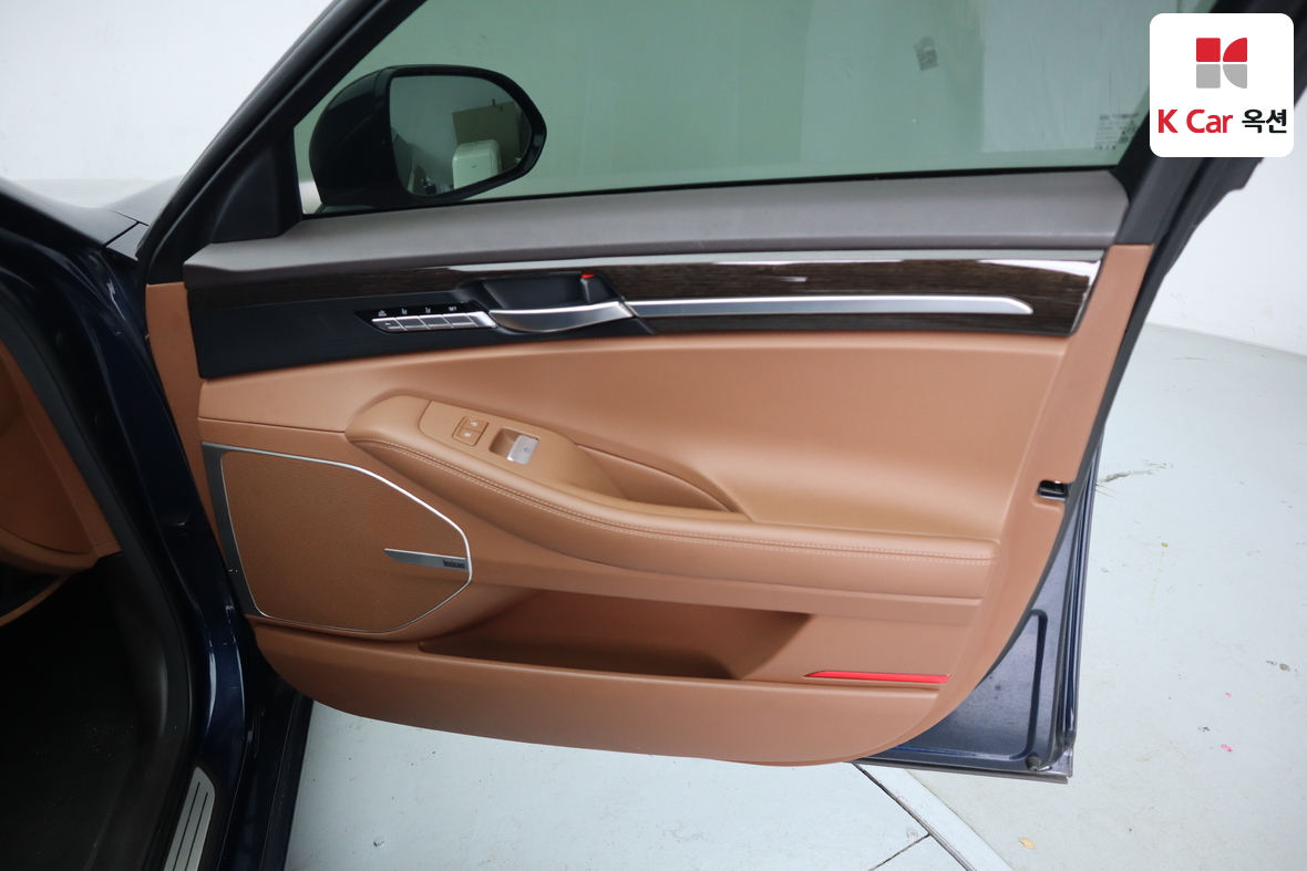جينيسيس G90 - 30