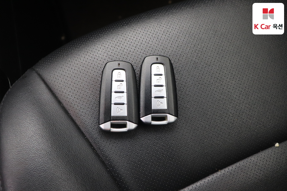 KG Mobility Korando 2014 - Image 18