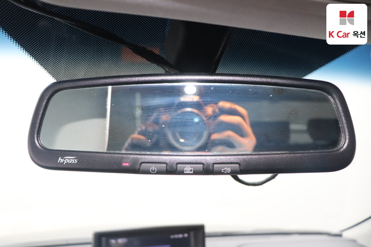 KG Mobility Korando 2014 - Image 12