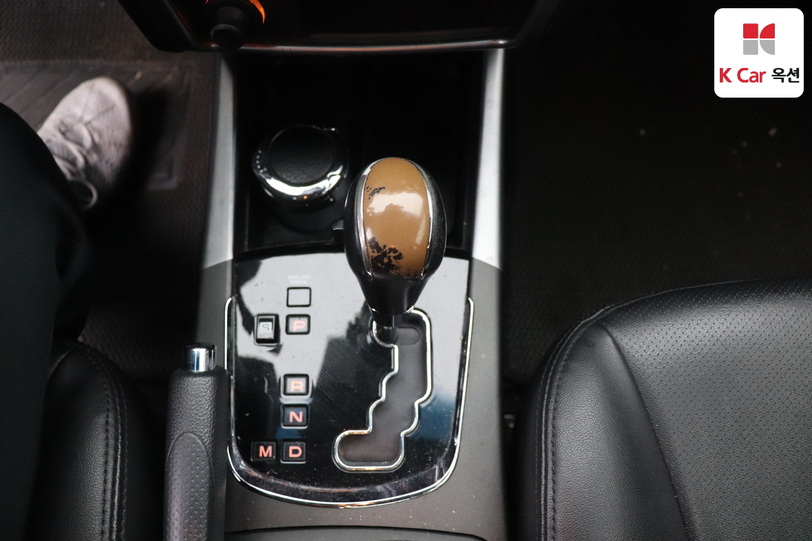 KG Mobility Korando 2014 - Image 16