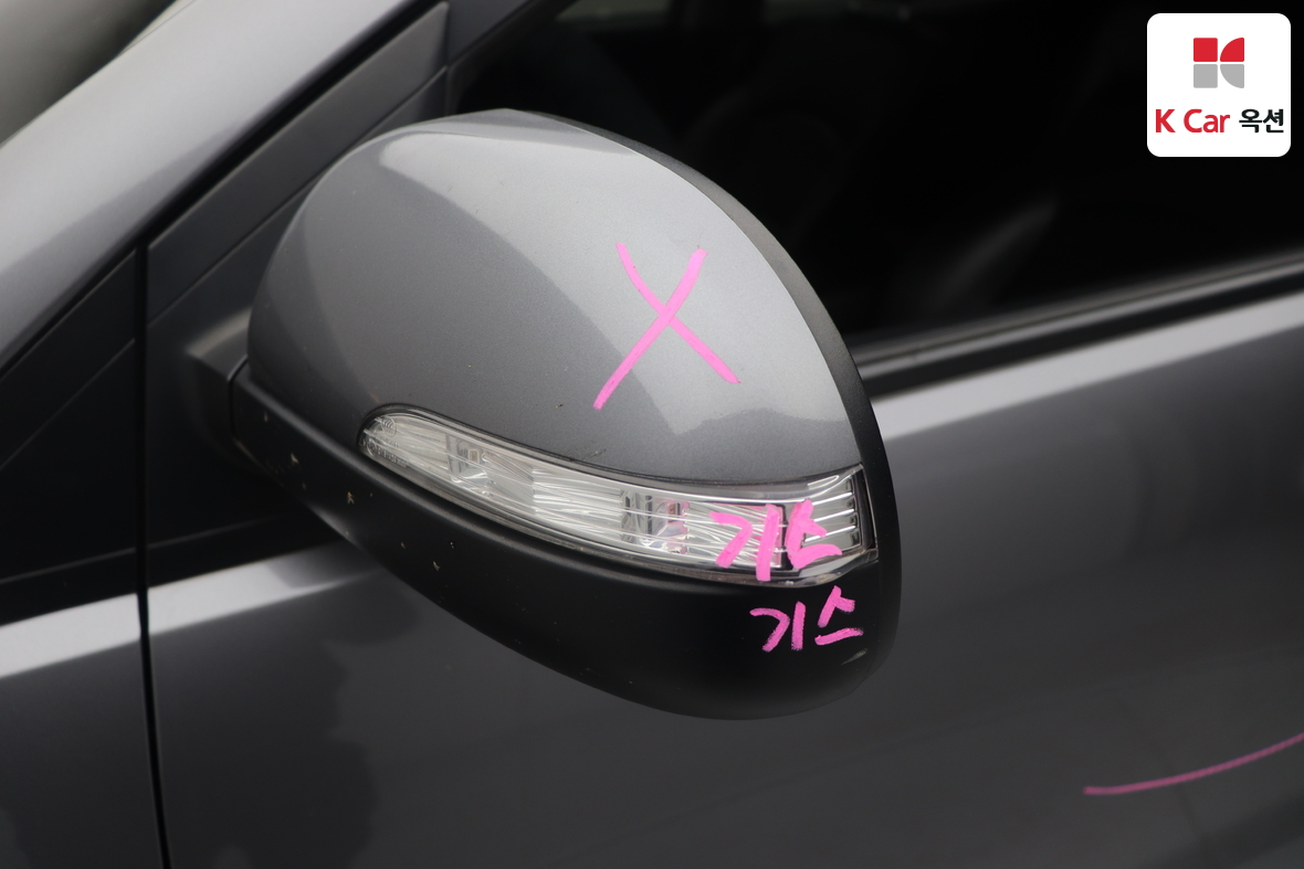 KG Mobility Korando 2014 - Image 36