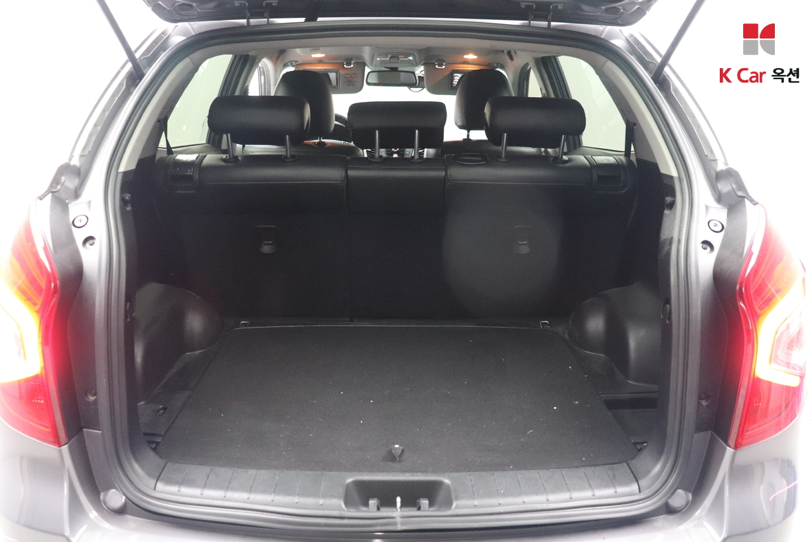 KG Mobility Korando 2014 - Image 25