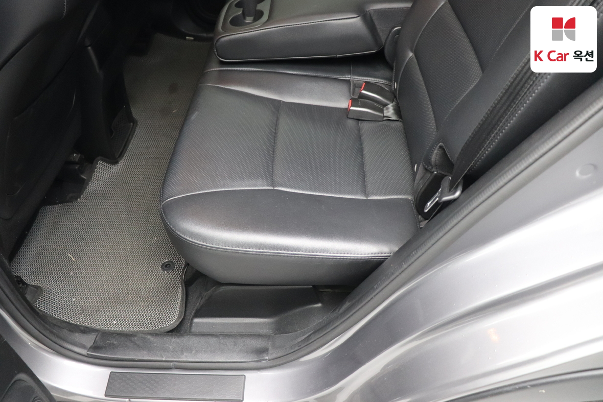 KG Mobility Korando 2014 - Image 23