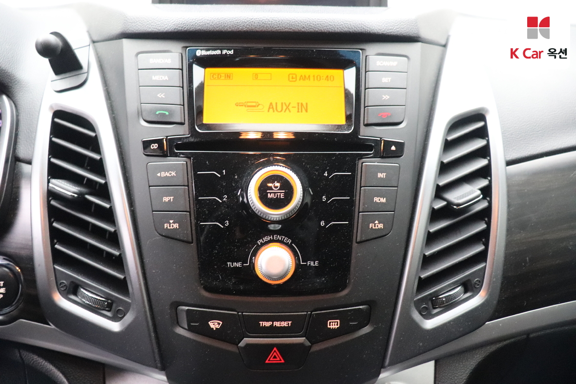 KG Mobility Korando 2014 - Image 14