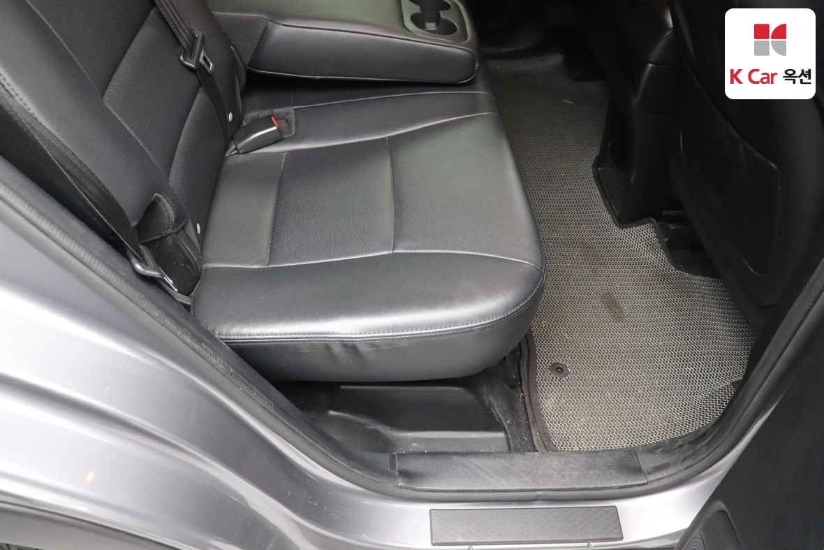 KG Mobility Korando 2014 - Image 28