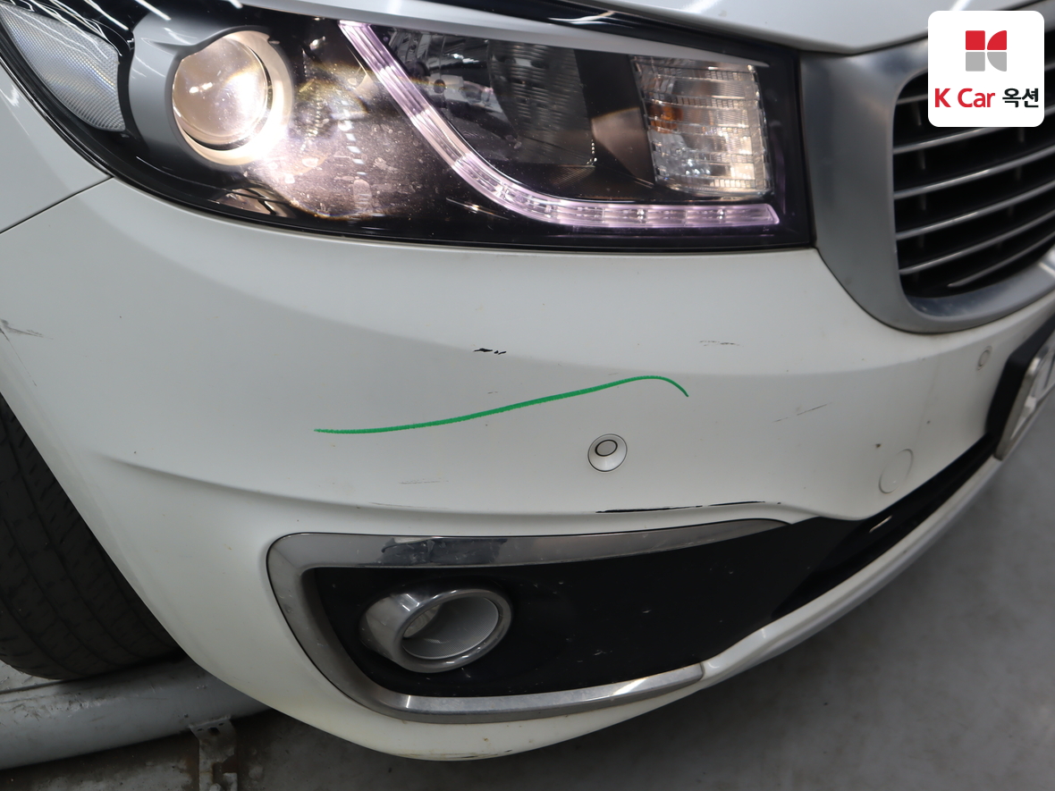 Kia New Carnival - 36