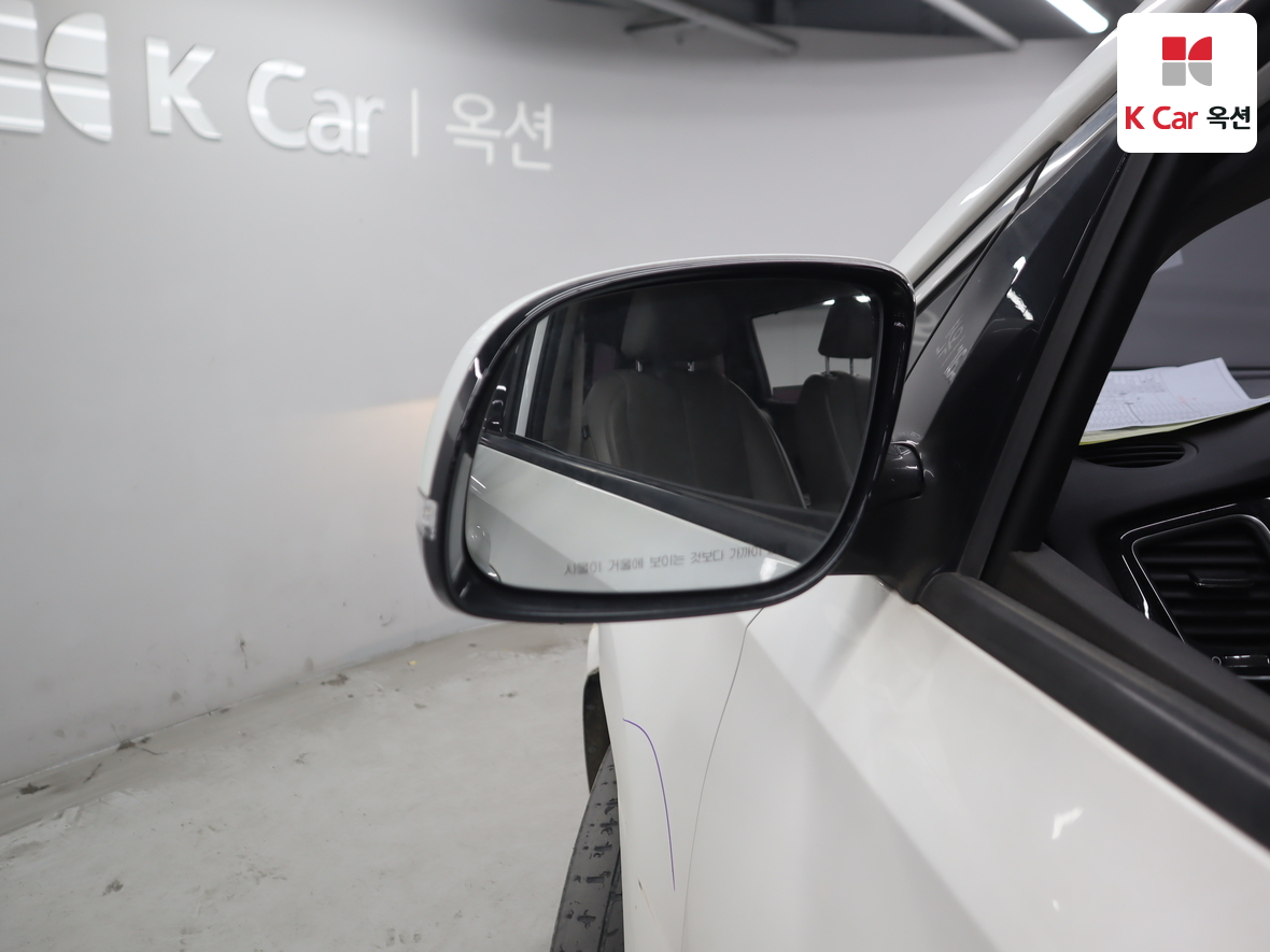 Kia New Carnival - 22