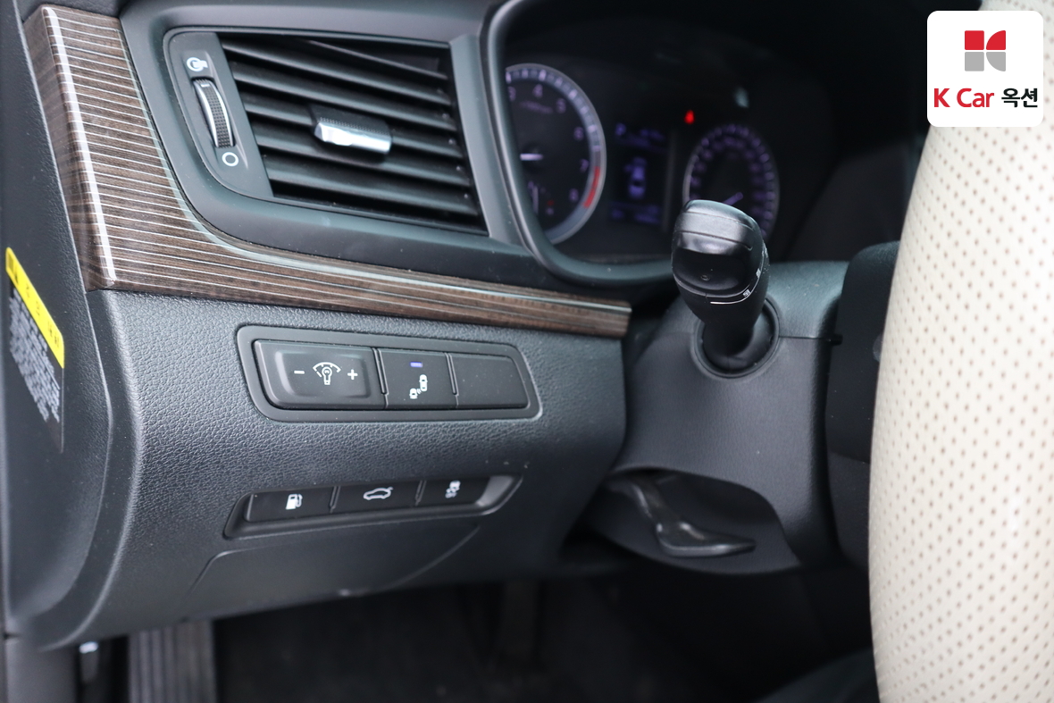 Hyundai Sonata - 9