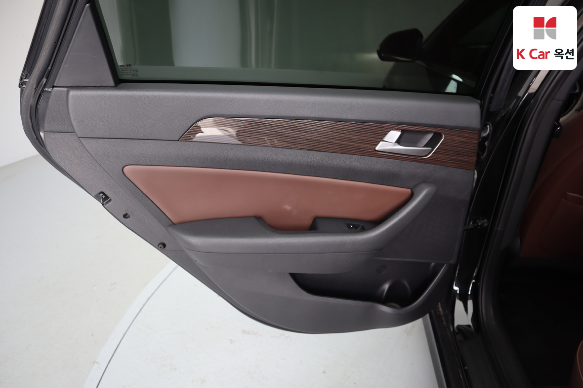Hyundai Sonata - 21
