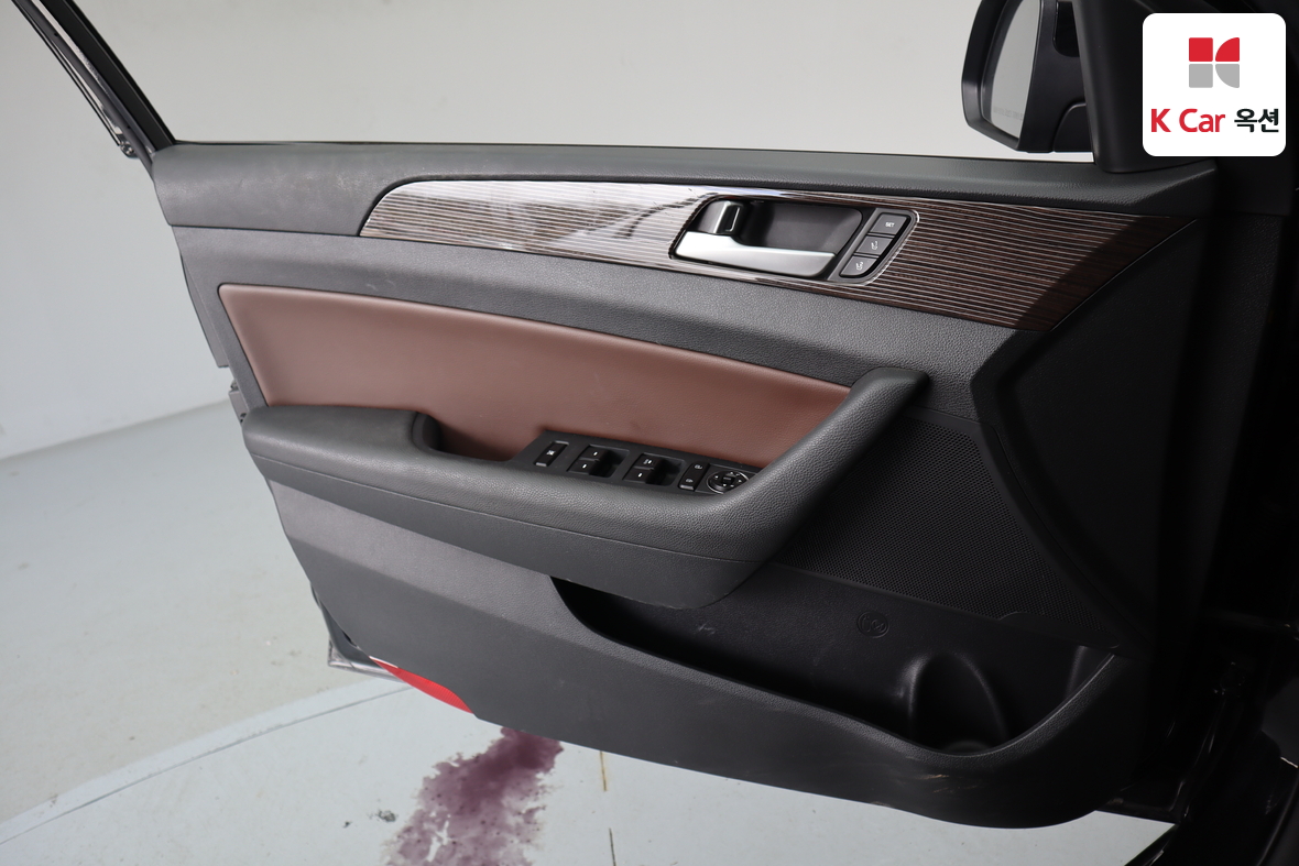 Hyundai Sonata - 8