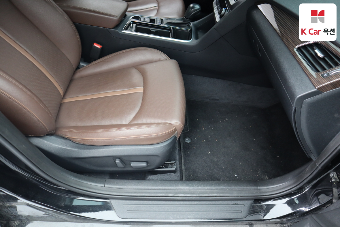 Hyundai Sonata - 27