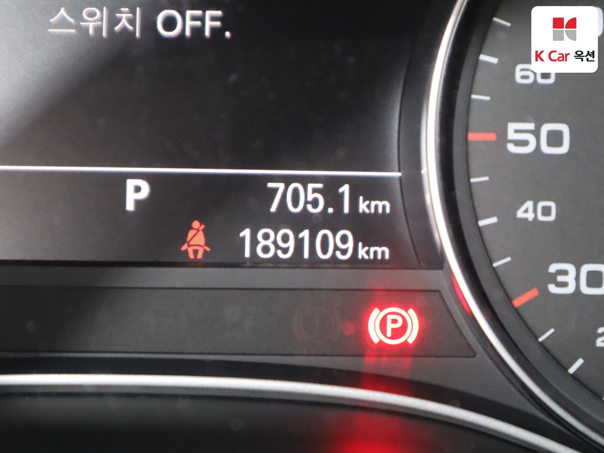 Audi A6 - 4