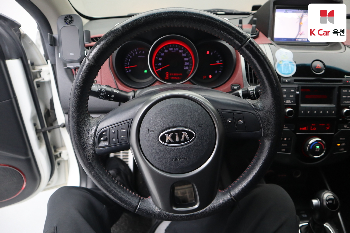 Kia Forte 2012 - Image 10