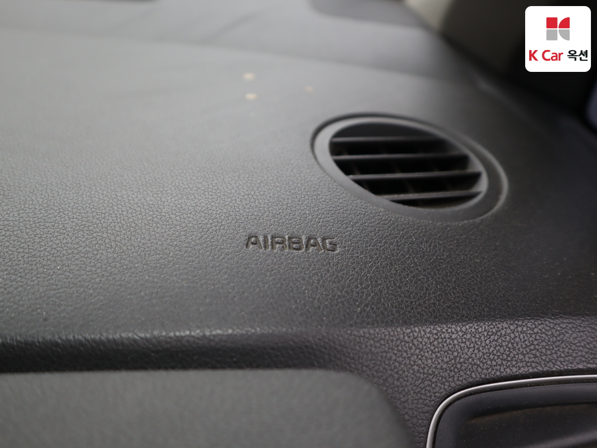 Kia New Carnival 2017 - Image 32