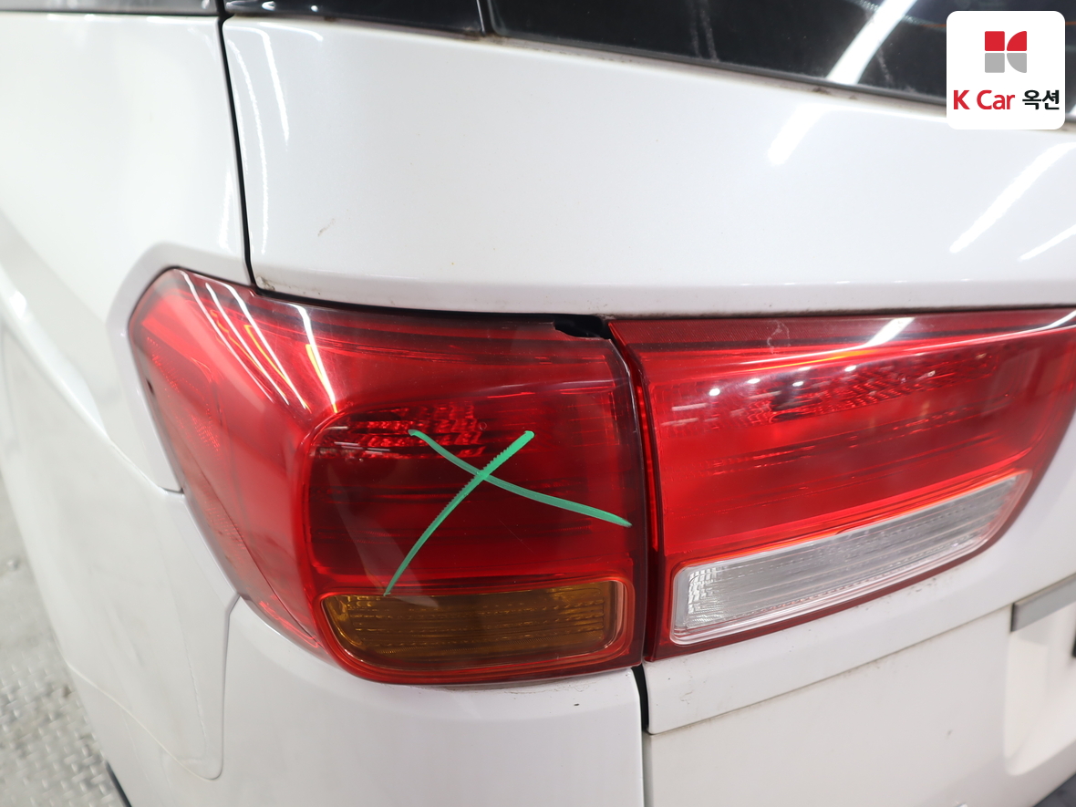 Kia New Carnival 2017 - Image 40