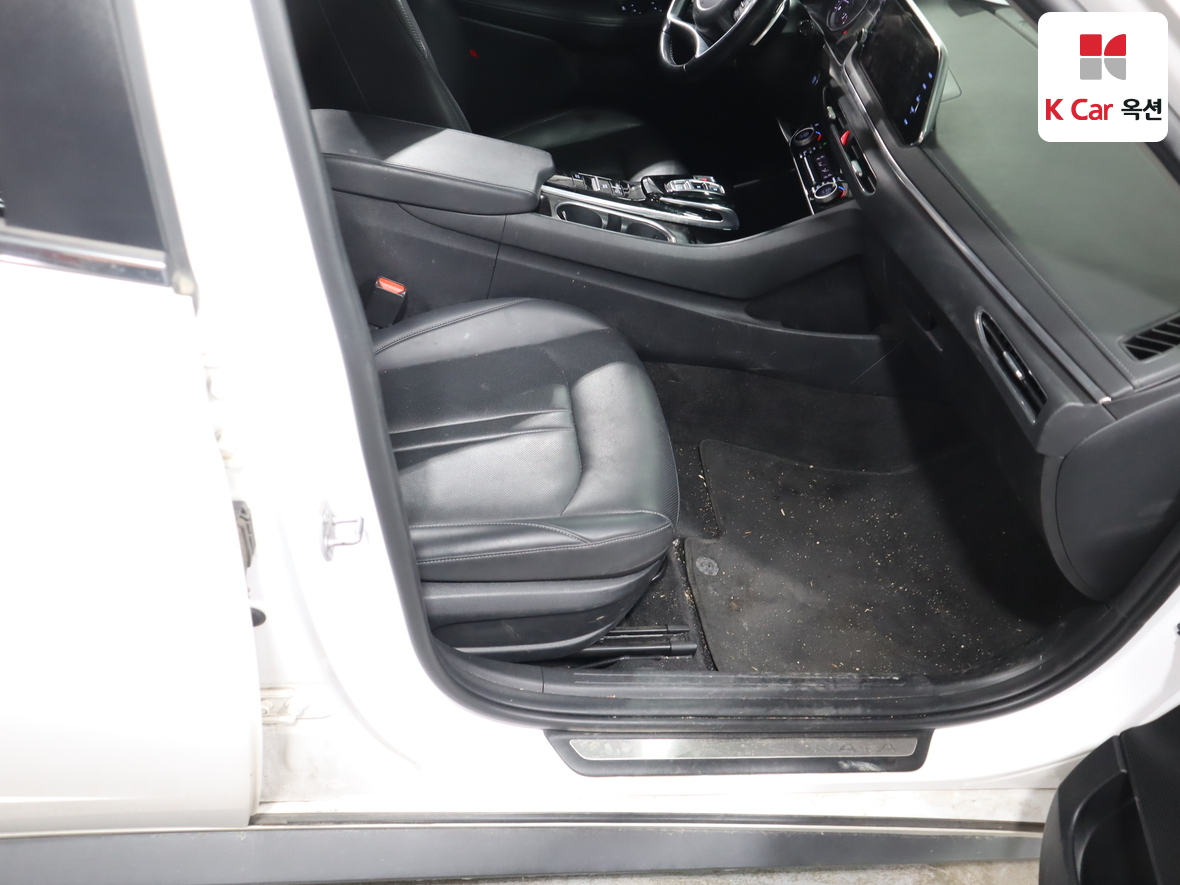 Hyundai Sonata 2023 - Image 28