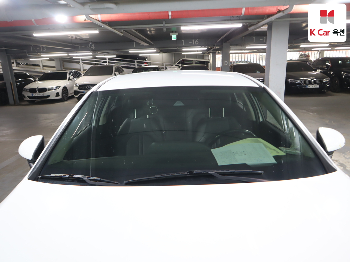 Hyundai Sonata 2023 - Image 32