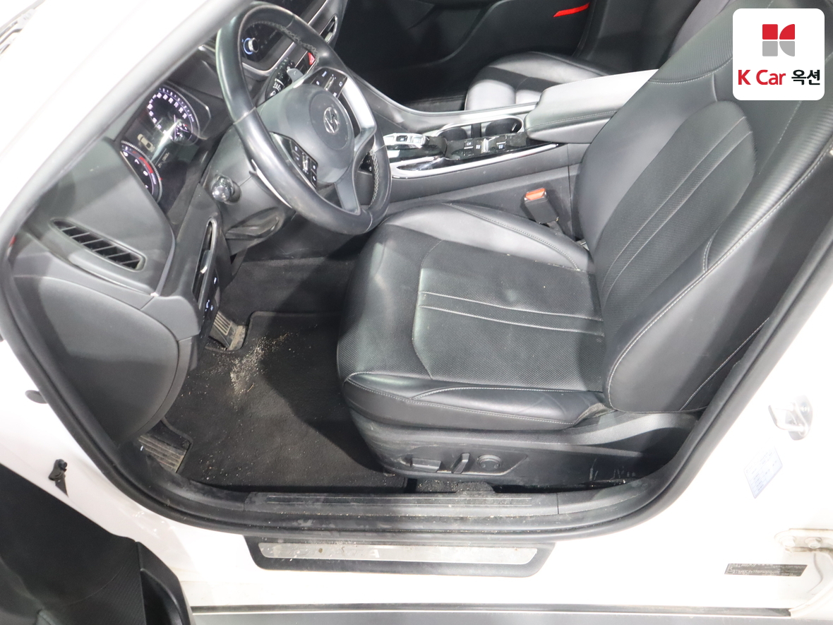 Hyundai Sonata 2023 - Image 18