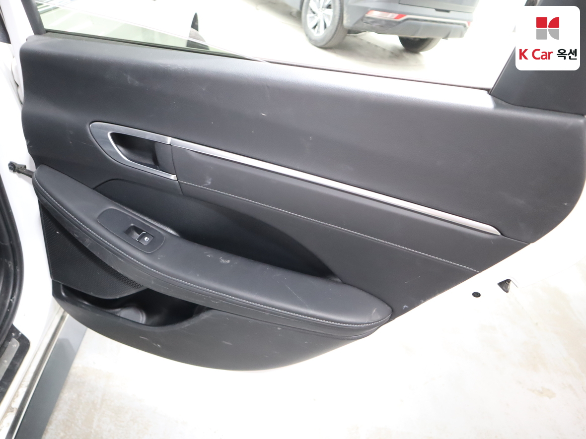 Hyundai Sonata 2023 - Image 25