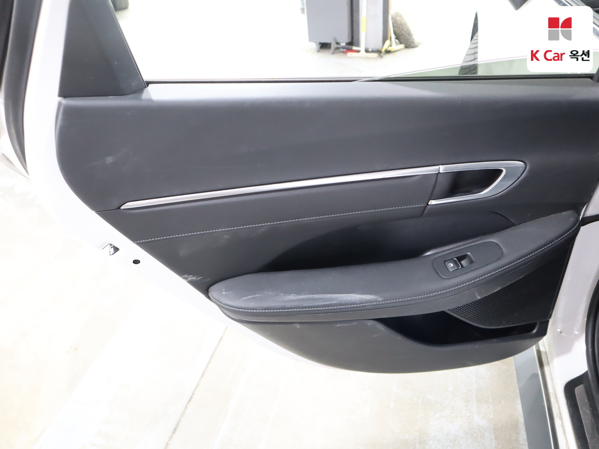 Hyundai Sonata 2023 - Image 21