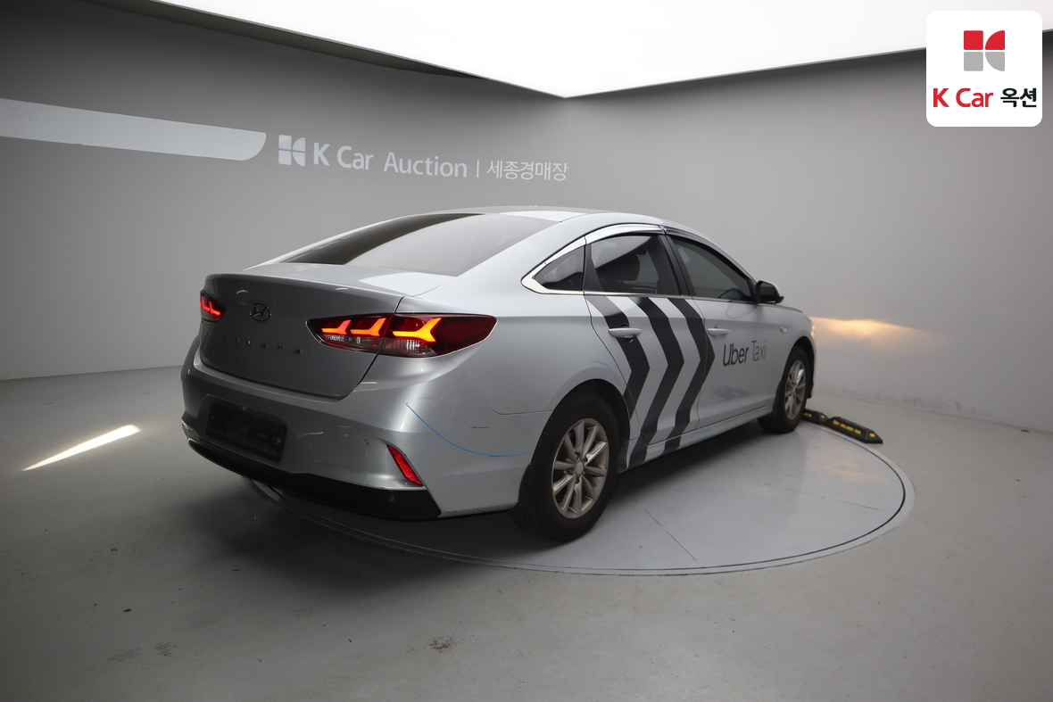 Hyundai Sonata 2019 - Image 2