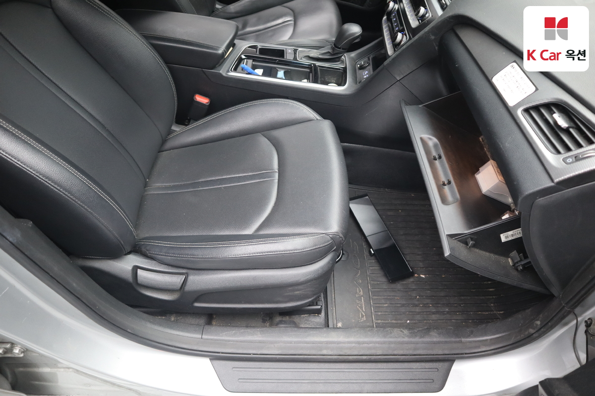 Hyundai Sonata 2019 - Image 30