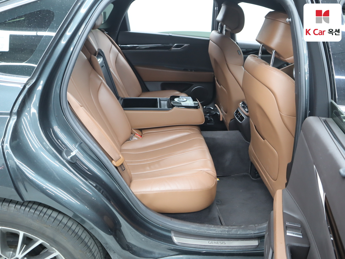 Genesis G80 2021 - Image 30