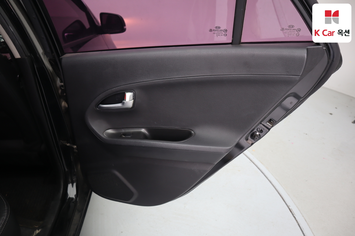 كيا مورنينج 2013 - صورة 27