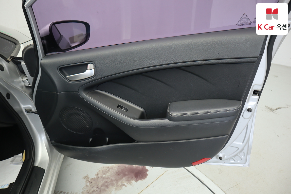 Kia K3 2015 - Image 26