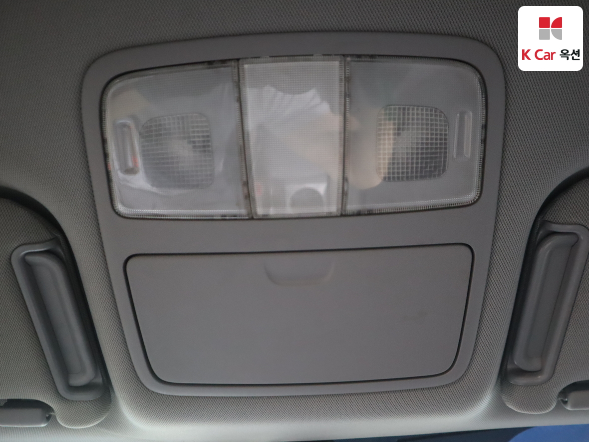 Hyundai Elantra 2008 - Image 12