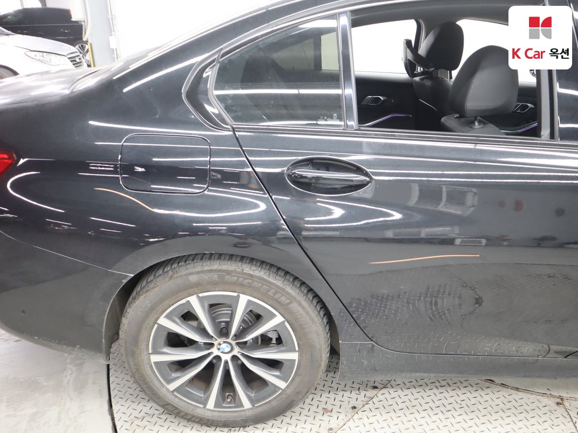 BMW 3 Series - 41