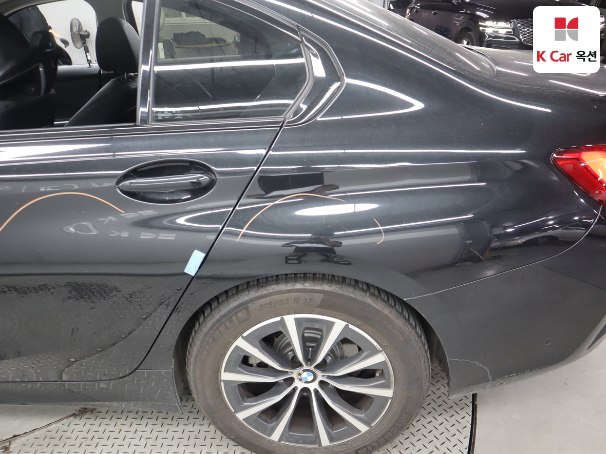 BMW 3 Series - 40