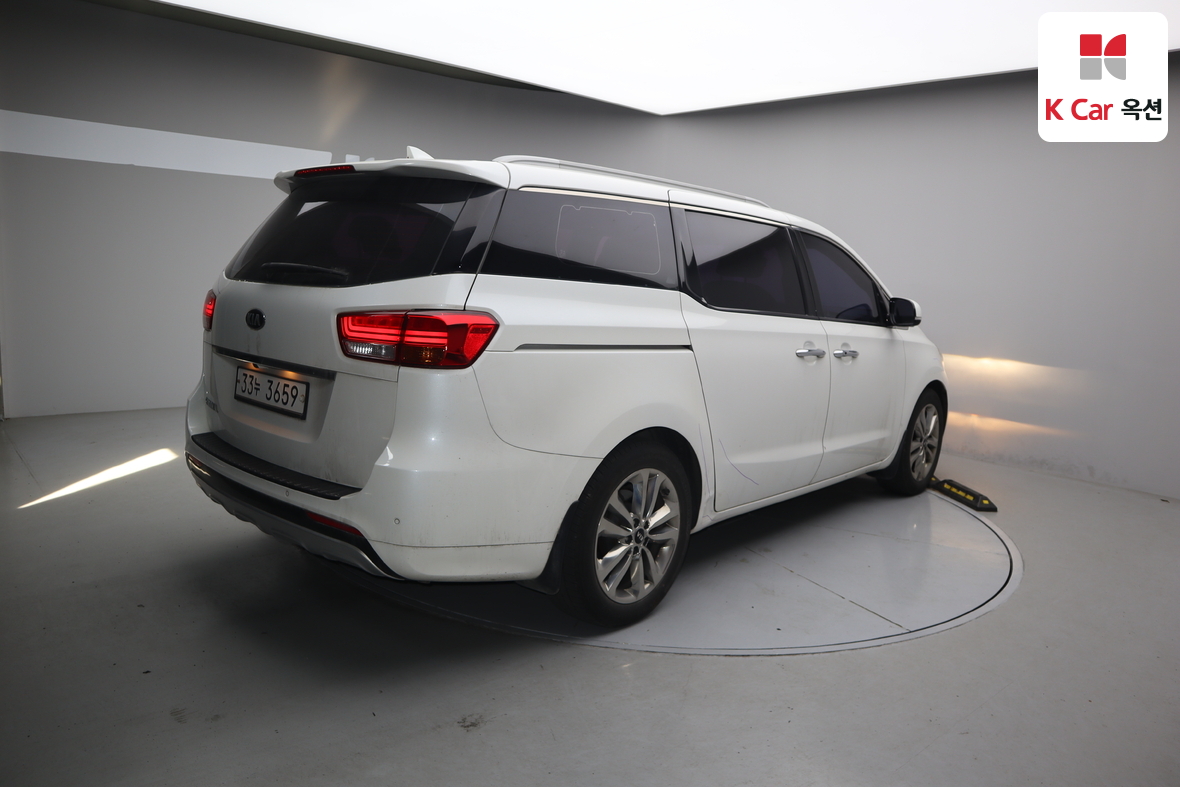 Kia New Carnival 2015 - Image 2