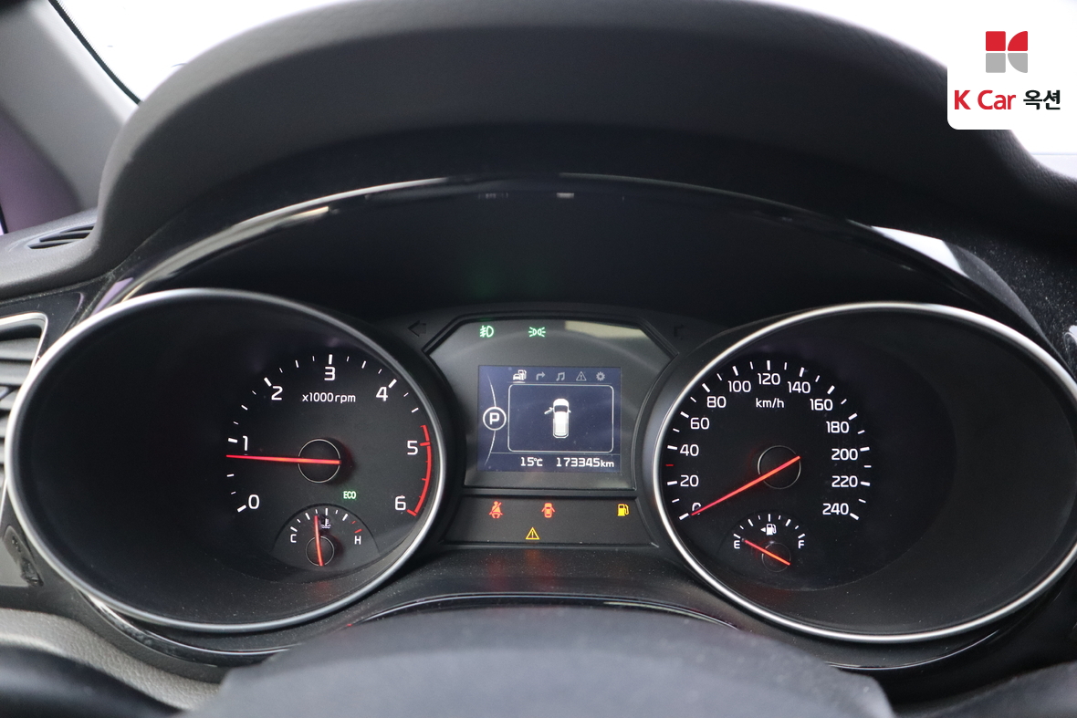 Kia New Carnival 2015 - Image 5