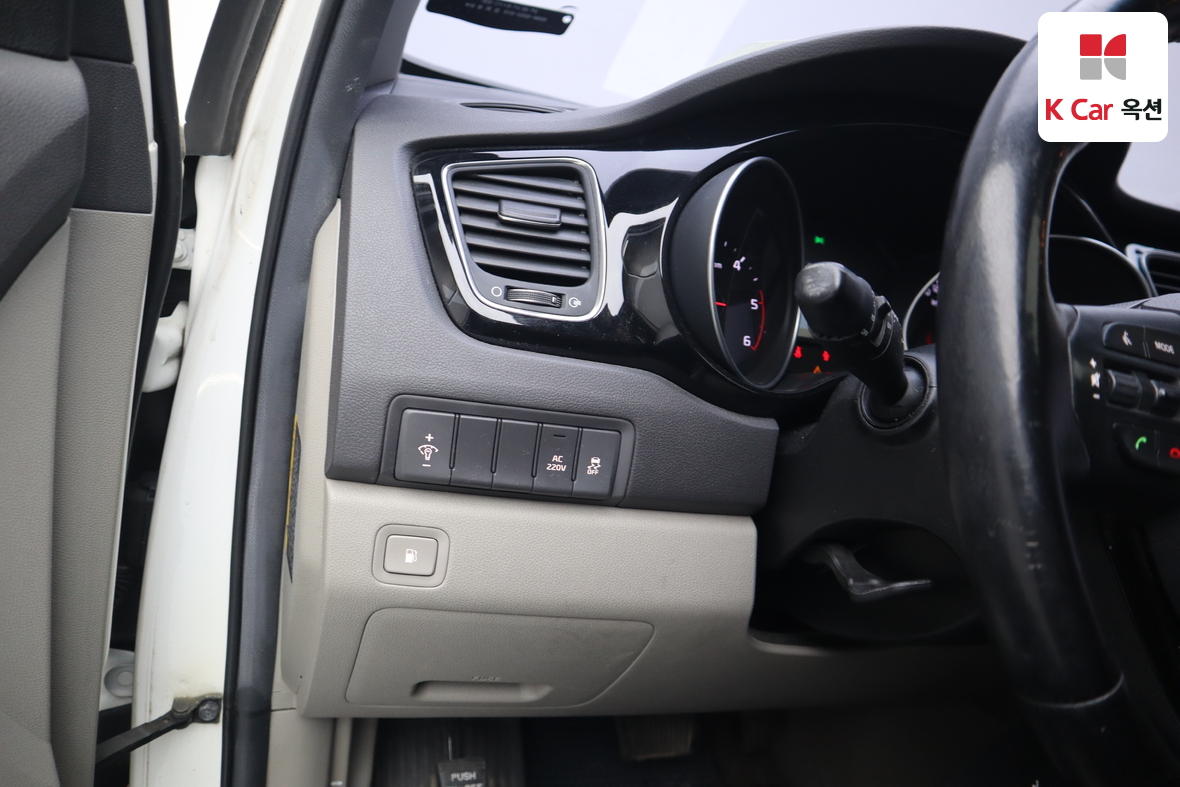 Kia New Carnival 2015 - Image 9