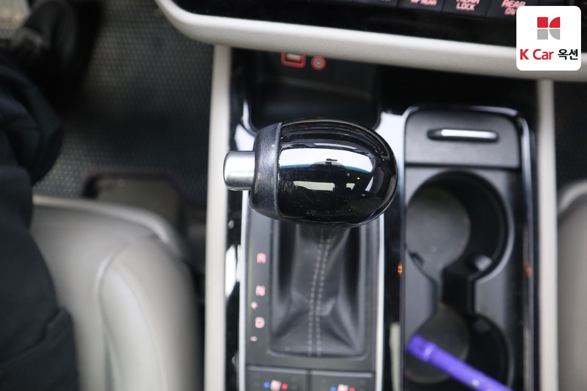 Kia New Carnival 2015 - Image 16