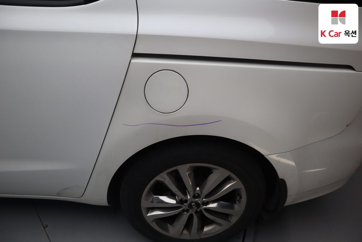 Kia New Carnival 2015 - Image 45