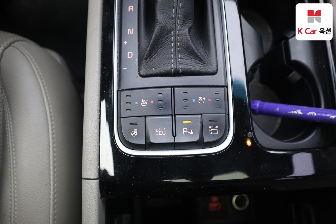 Kia New Carnival 2015 - Image 17