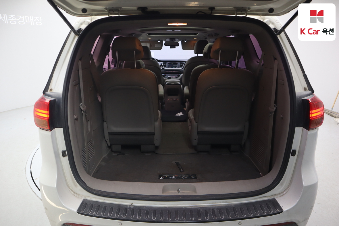 Kia New Carnival 2015 - Image 31