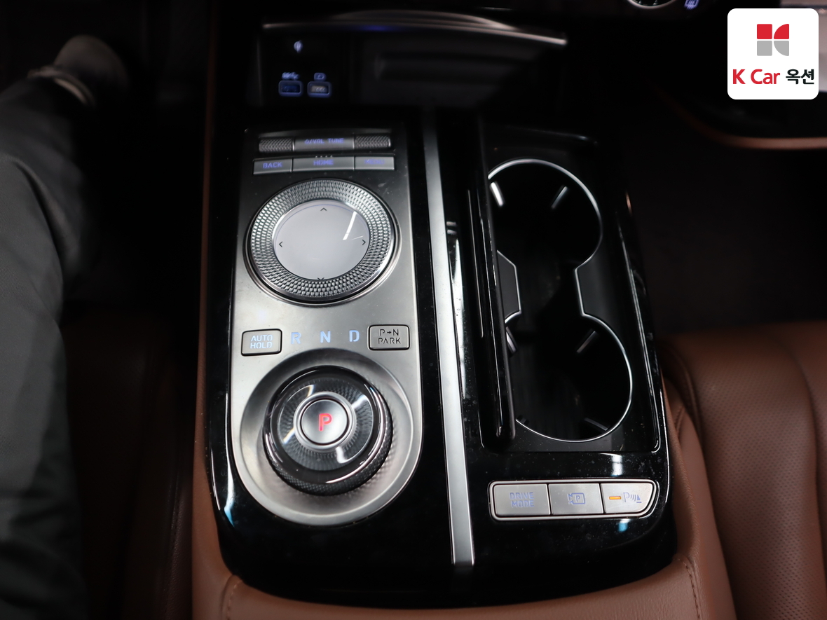 جينيسيس G80 2022 - صورة 16