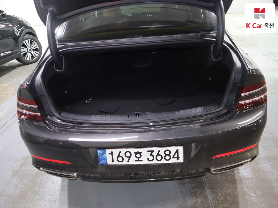 Genesis G80 2022 - Image 26