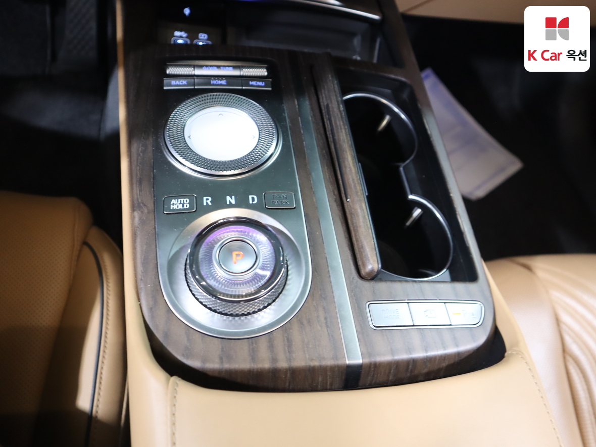 Genesis G80 2022 - Image 16