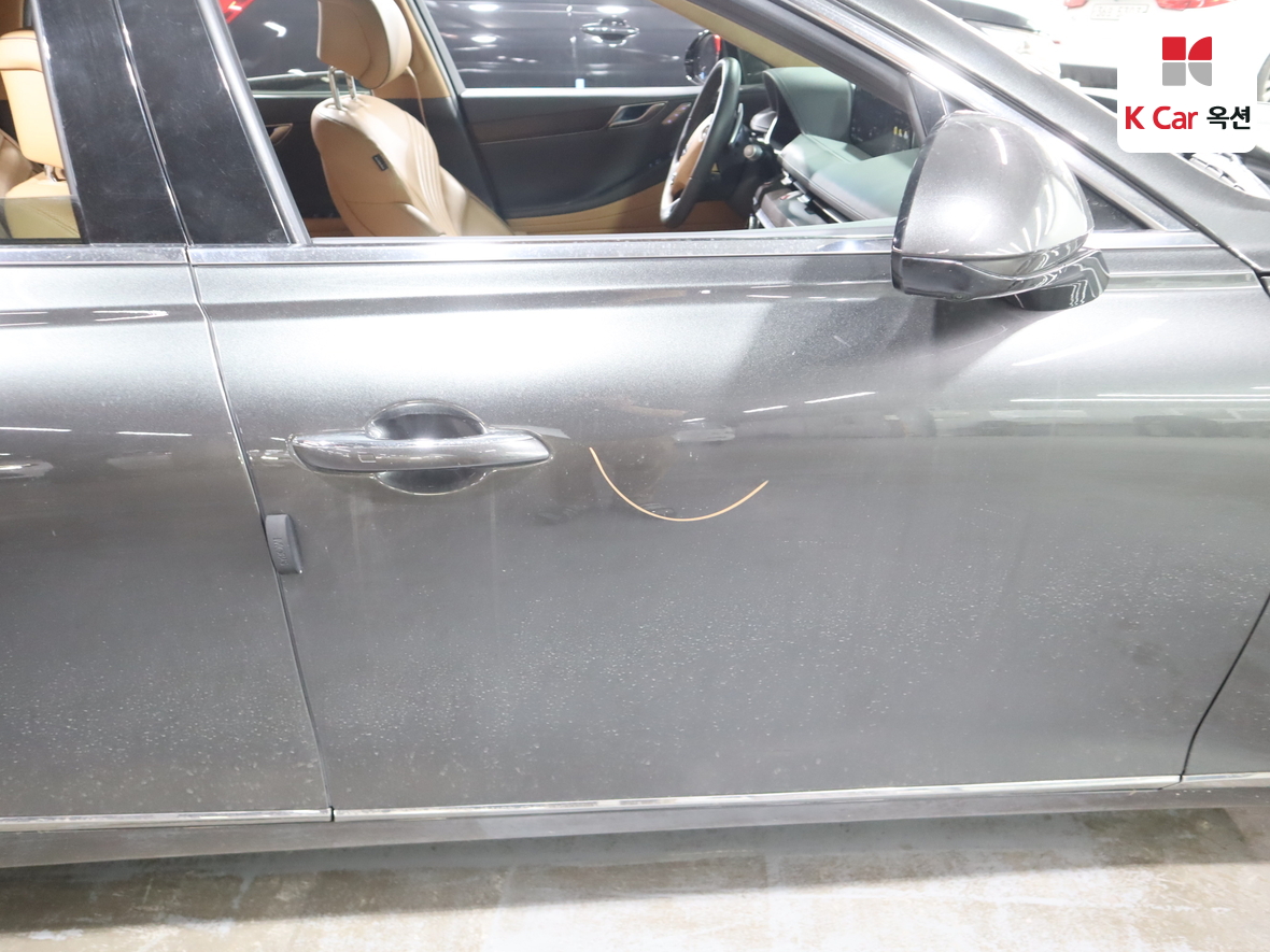 Genesis G80 2022 - Image 40