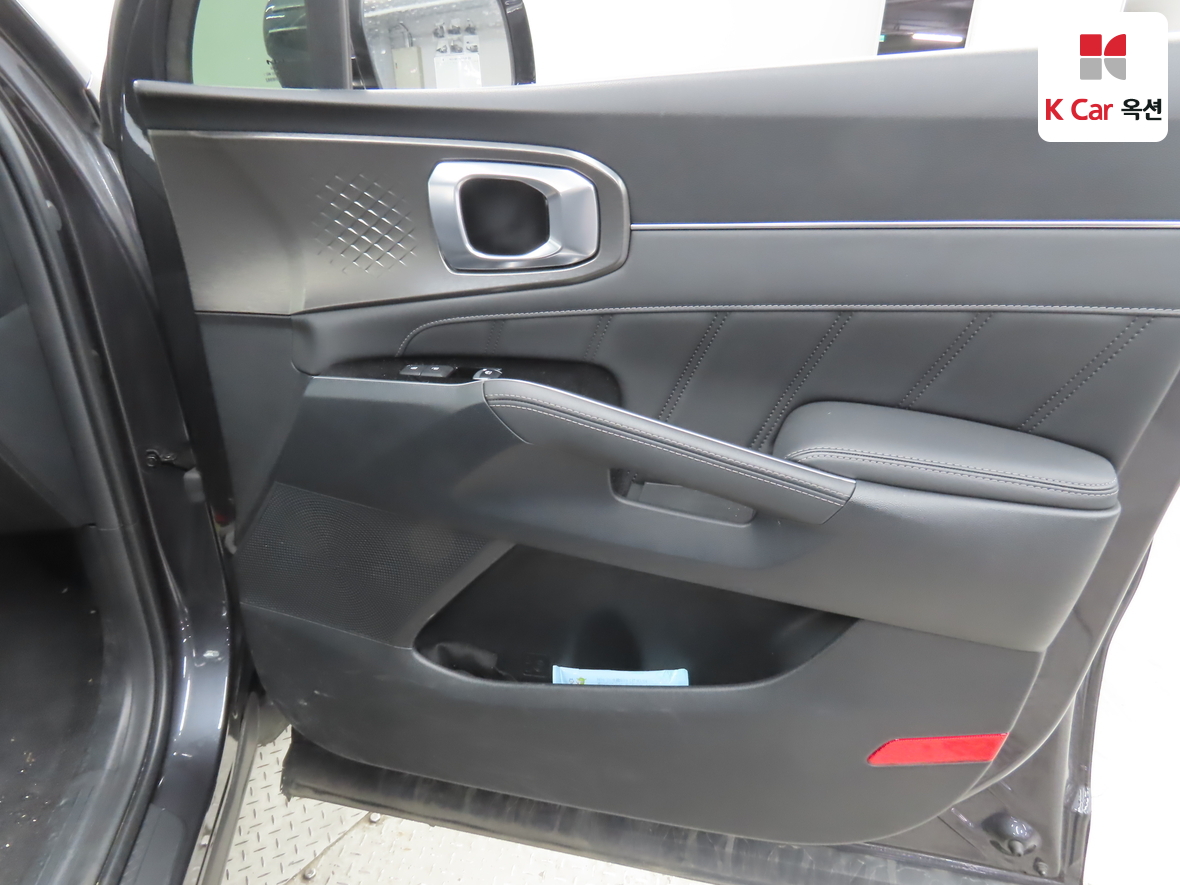 Kia Sorento 2023 - Image 30