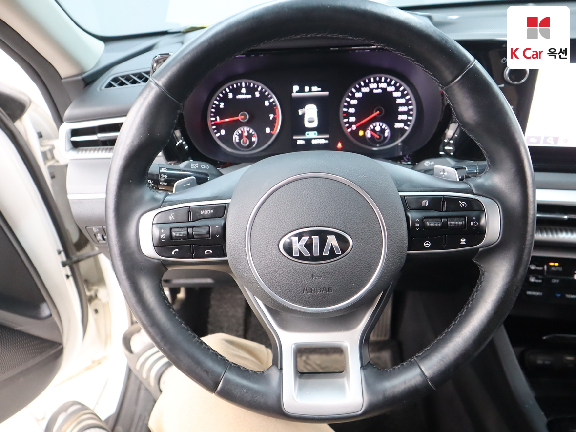 Kia K5 - 10